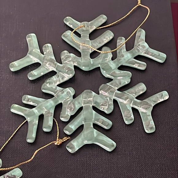 Restoration Hardware Glass 12 Point Winter Blue Snowflake Rare Ornaments Set 3 - Picture 4 of 6